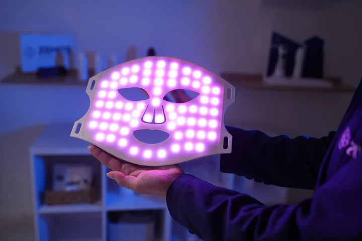 MaiSkin LED mask illuminated in the combined red and blue program