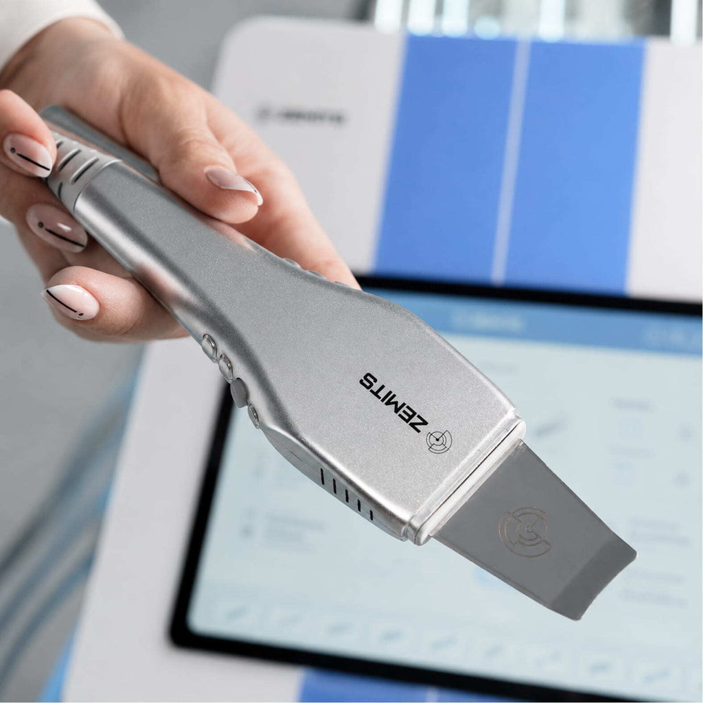 Zemits DermeLuxx Ultra — handpiece in use